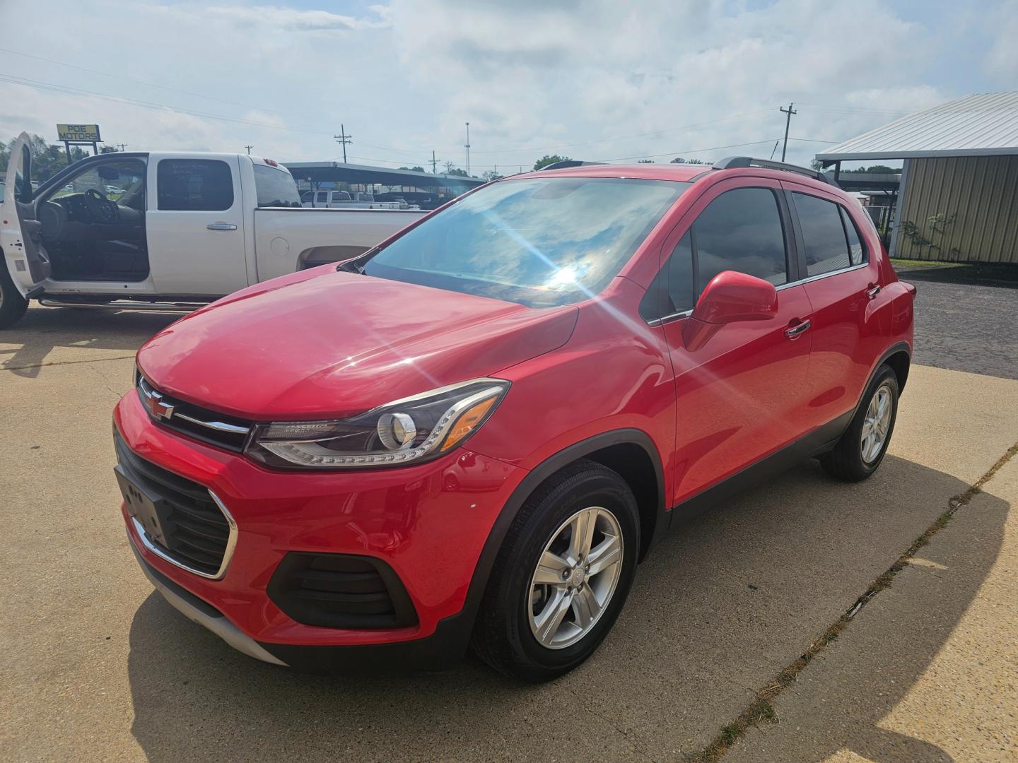 2017 RED Chevrolet Trax LT FWD (3GNCJLSBXHL) with an 1.4L L4 DOHC 16V engine, 6A transmission, located at 533 S Seven Points BLVD, Seven Points, TX, 75143, (430) 255-4030, 32.313999, -96.209351 - Photo#0